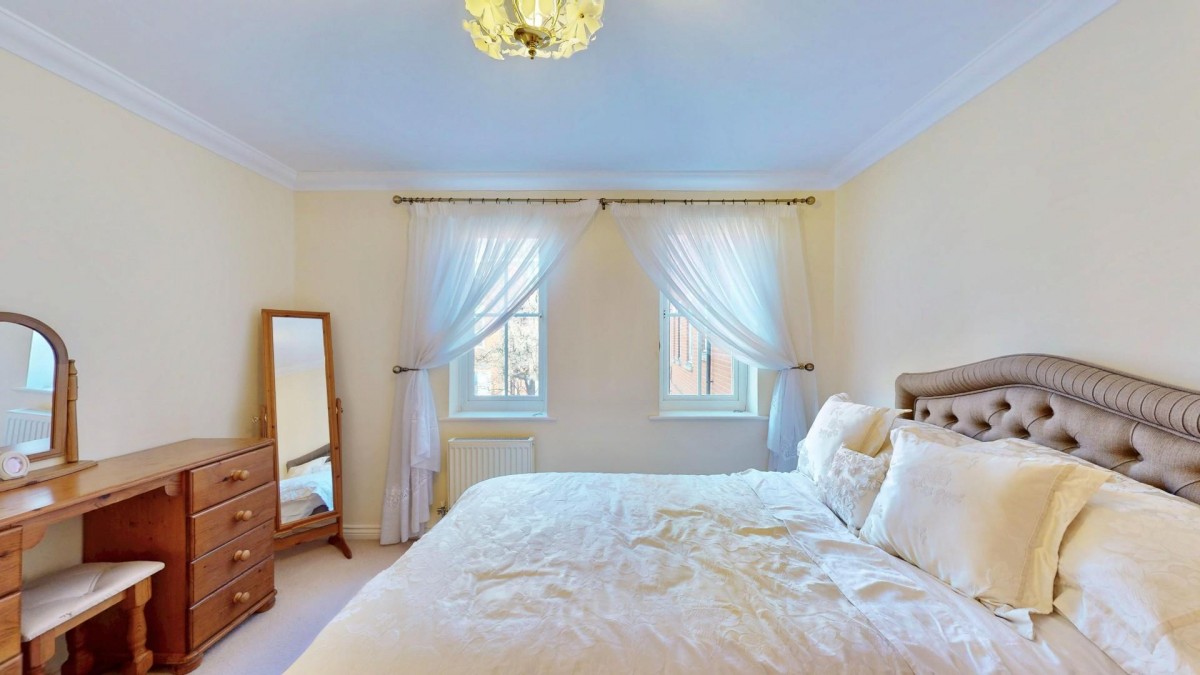 Hevingham Drive, Chadwell Heath, RM6