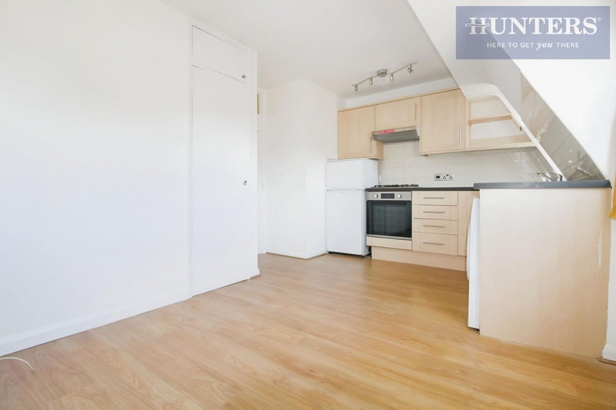 Katemon Court, High Street