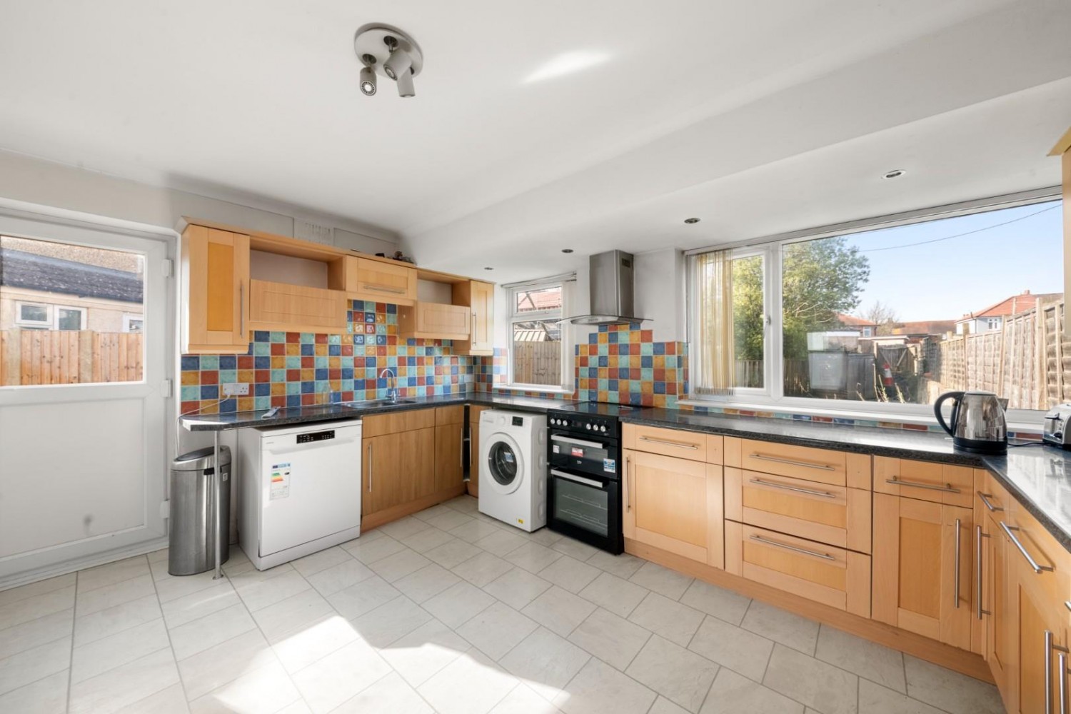 Lansbury Drive, Hayes, UB4 8RS