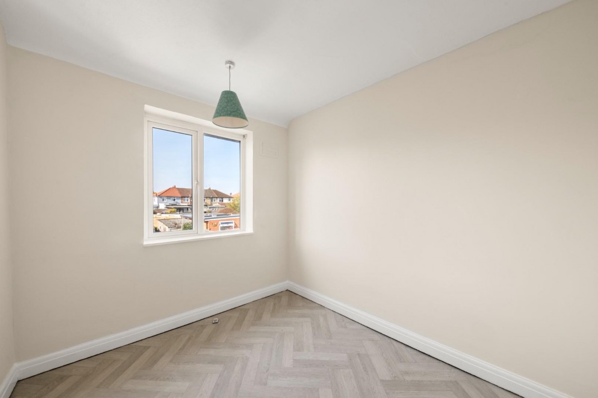 Lansbury Drive, Hayes, UB4 8RS