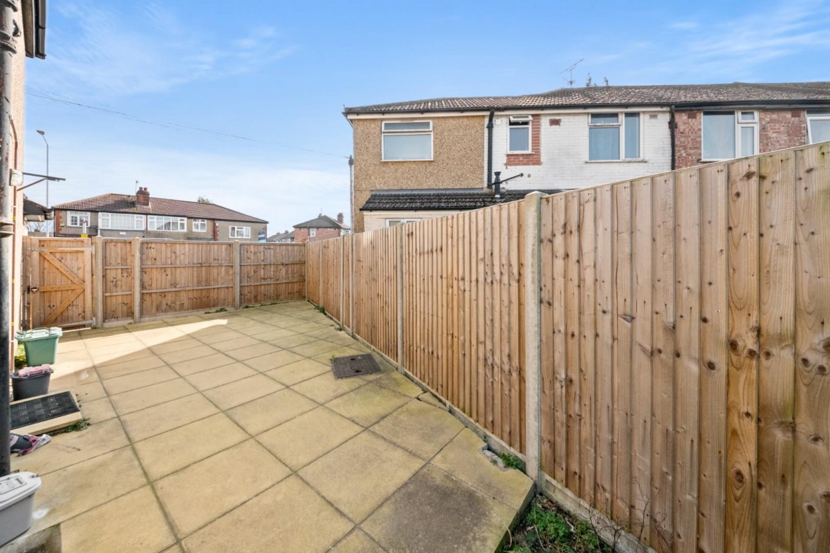 Lansbury Drive, Hayes, UB4 8RS