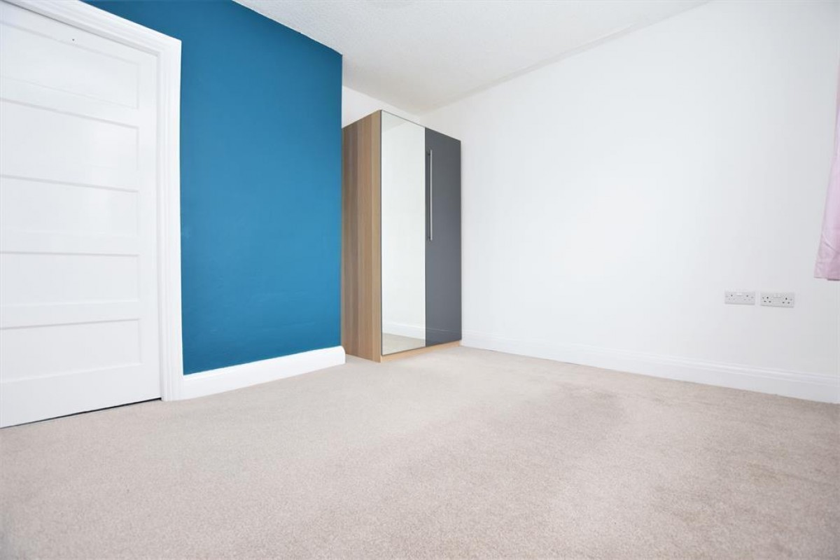 Elm Park Avenue RM12