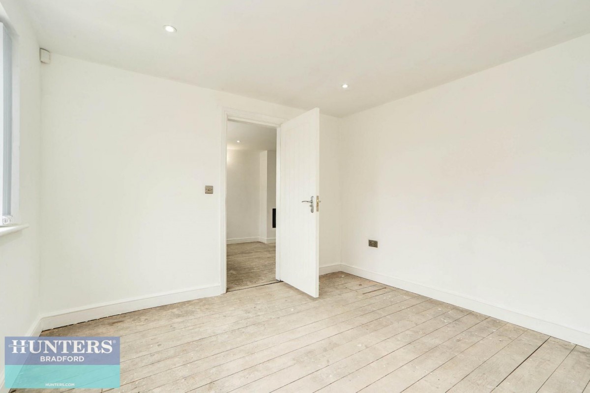 Tyersal Court Tyersal, Bradford, West Yorkshire, BD4 8EW