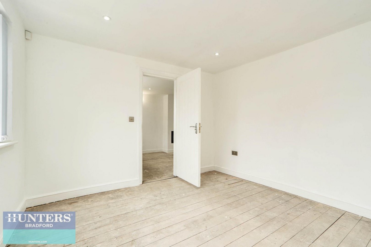 Tyersal Court Tyersal, Bradford, West Yorkshire, BD4 8EW