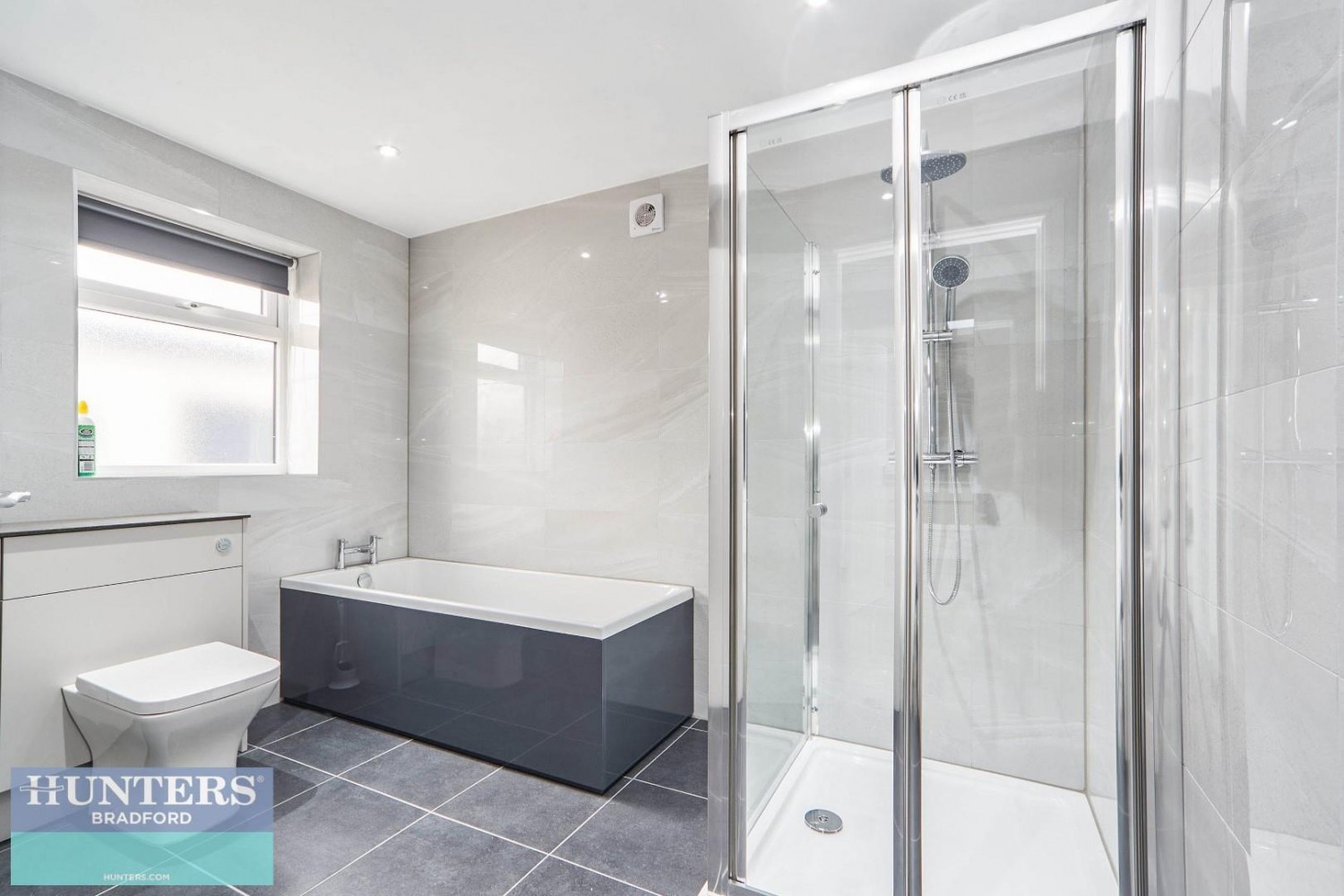 Tyersal Court Tyersal, Bradford, West Yorkshire, BD4 8EW