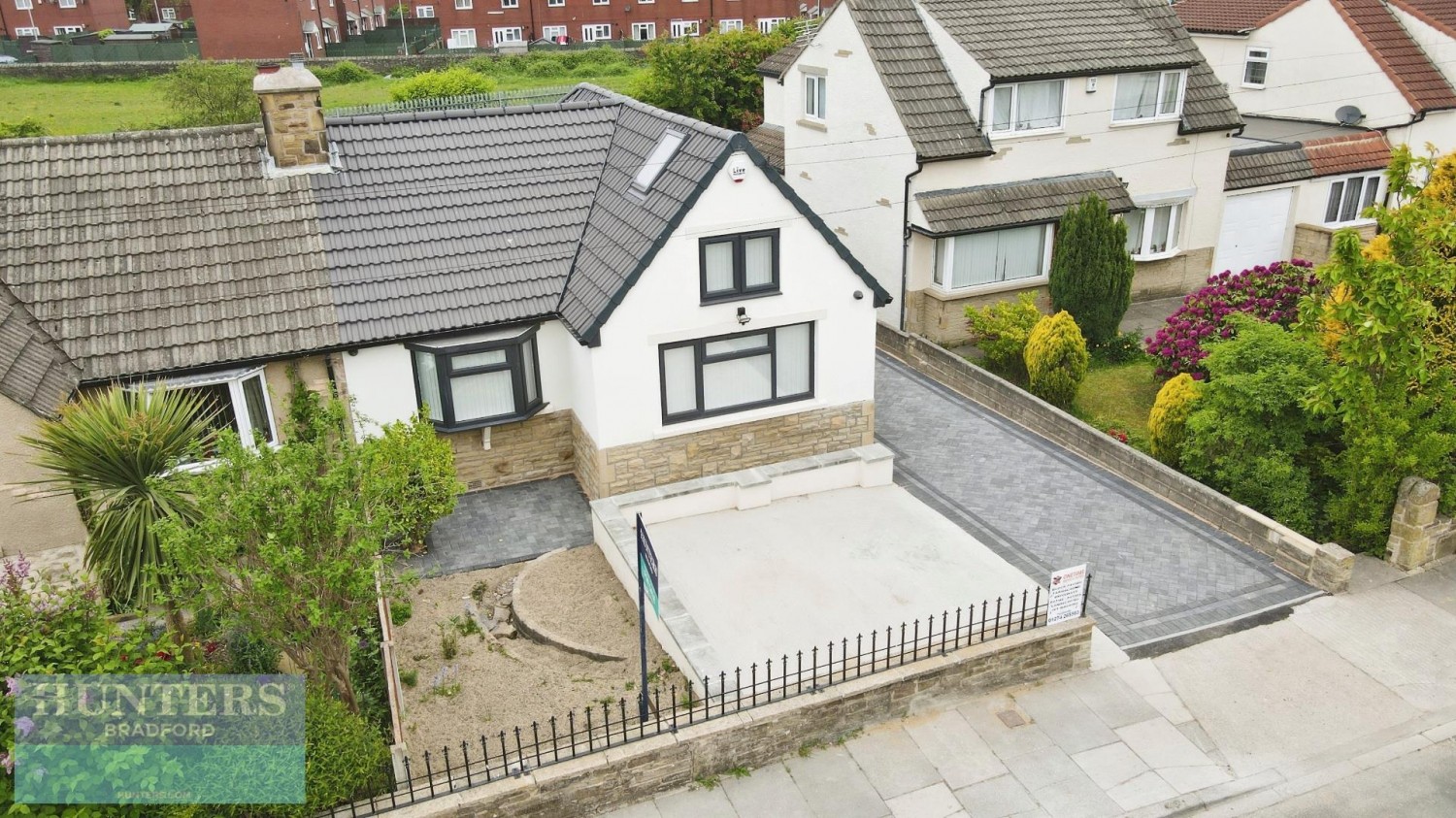 Tyersal Court Tyersal, Bradford, West Yorkshire, BD4 8EW