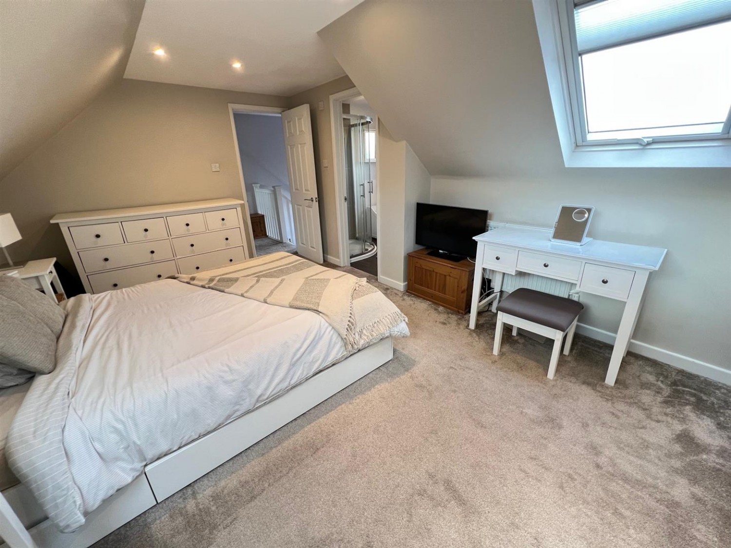 Mere Road, Stourbridge, DY8 3AY