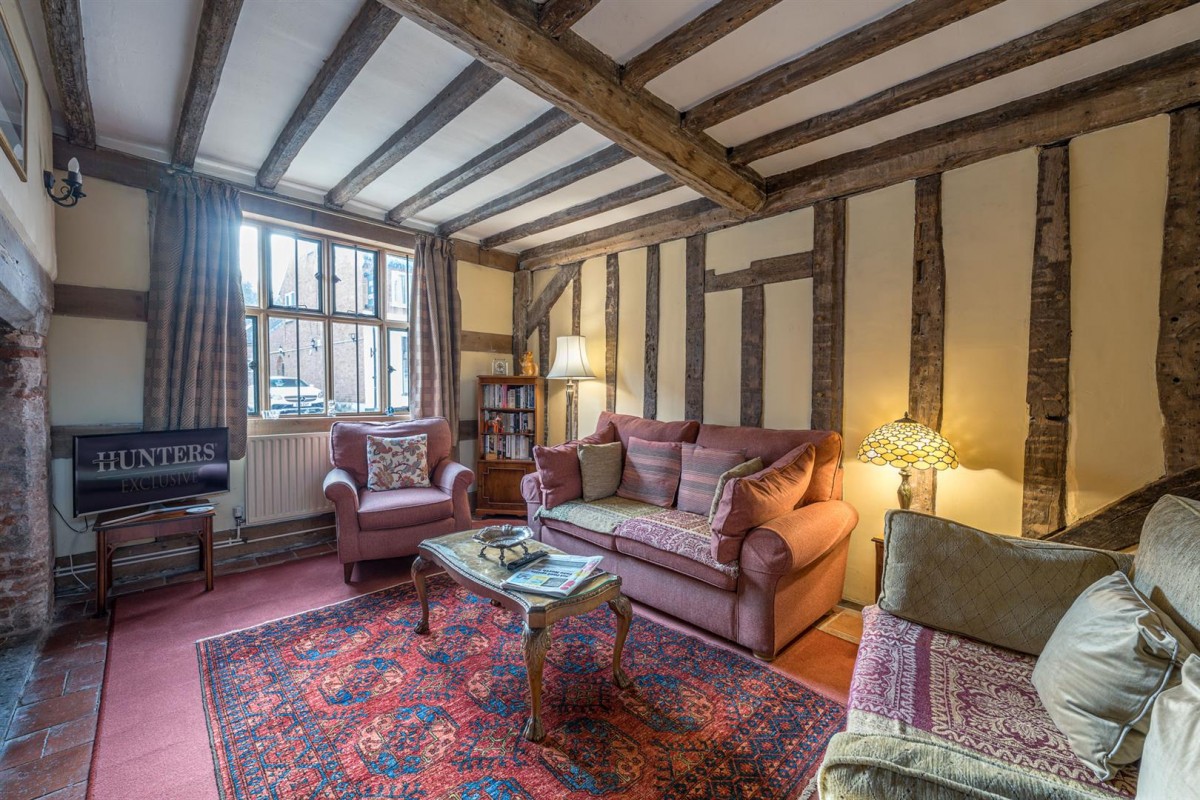 High Street, Kinver, DY7 6HG