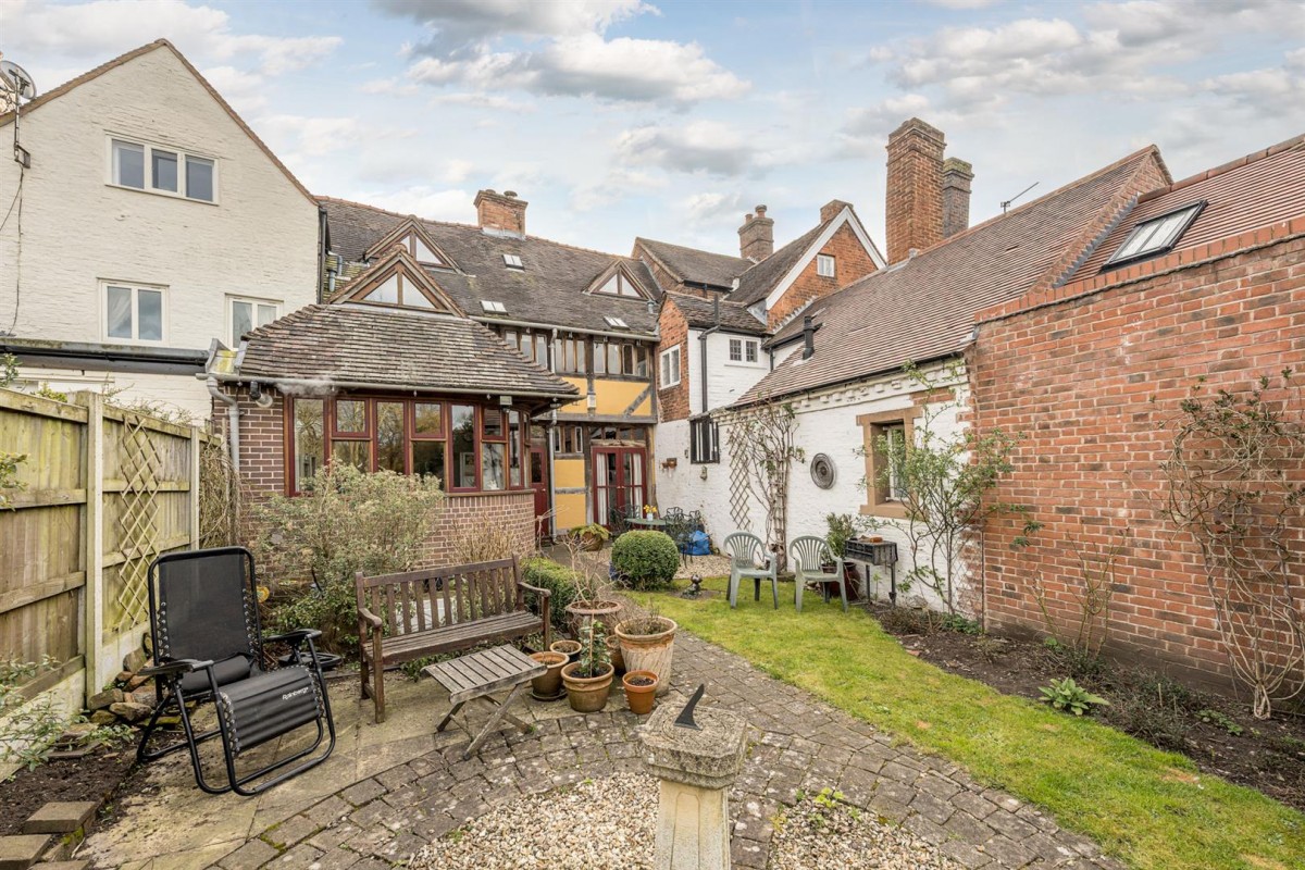 High Street, Kinver, DY7 6HG