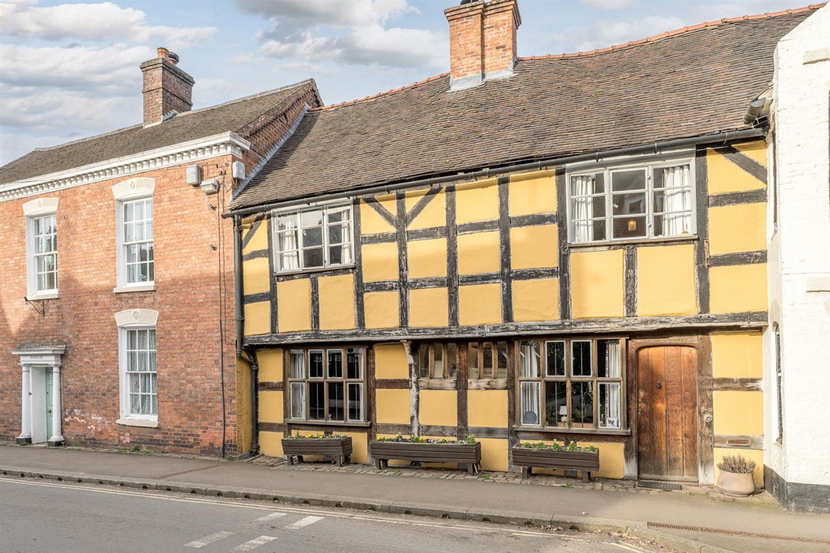 High Street, Kinver, DY7 6HG