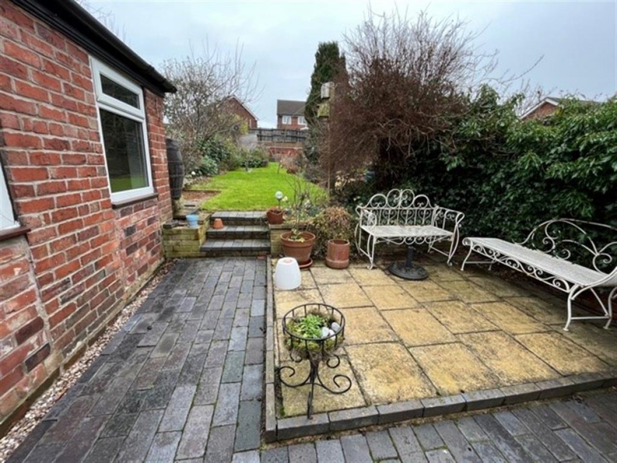 Vicarage Road, Oldbury, B68 8HT