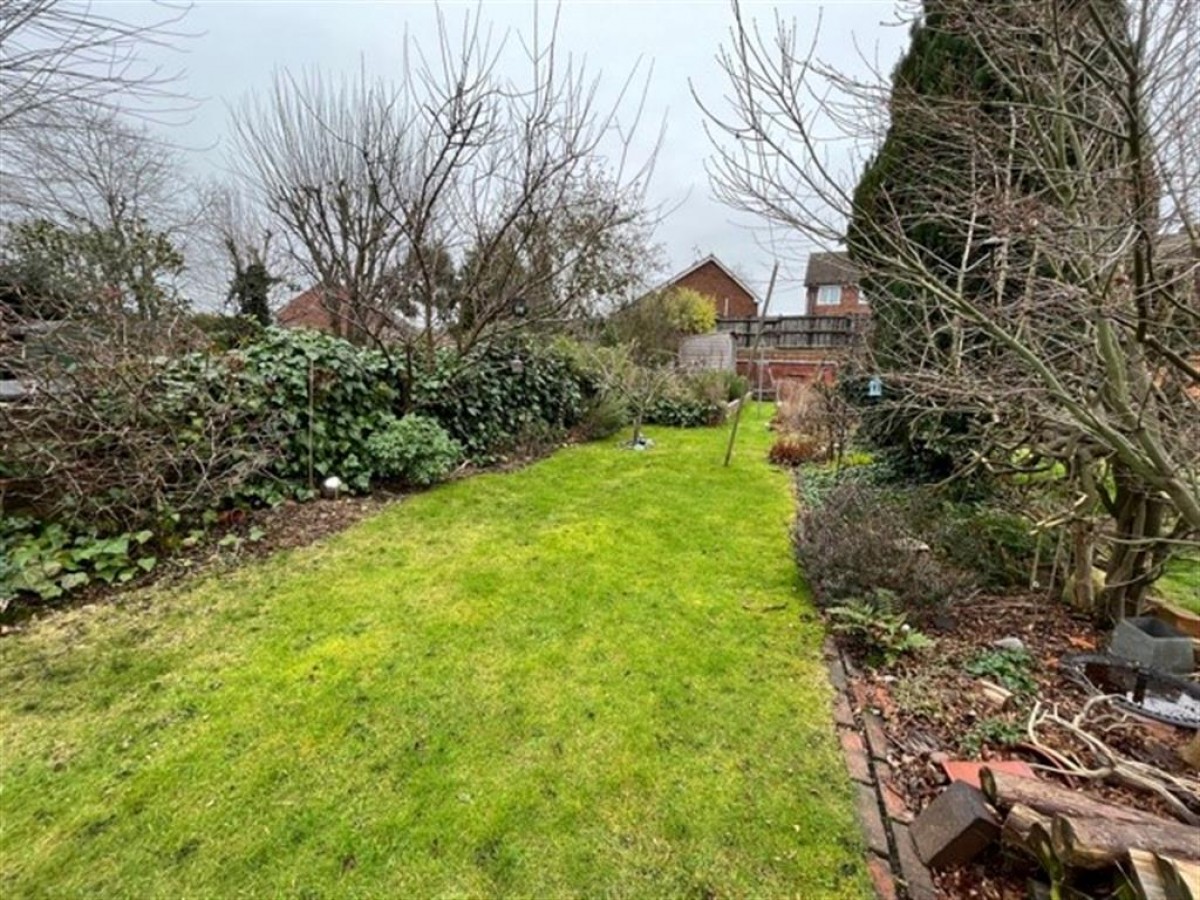 Vicarage Road, Oldbury, B68 8HT