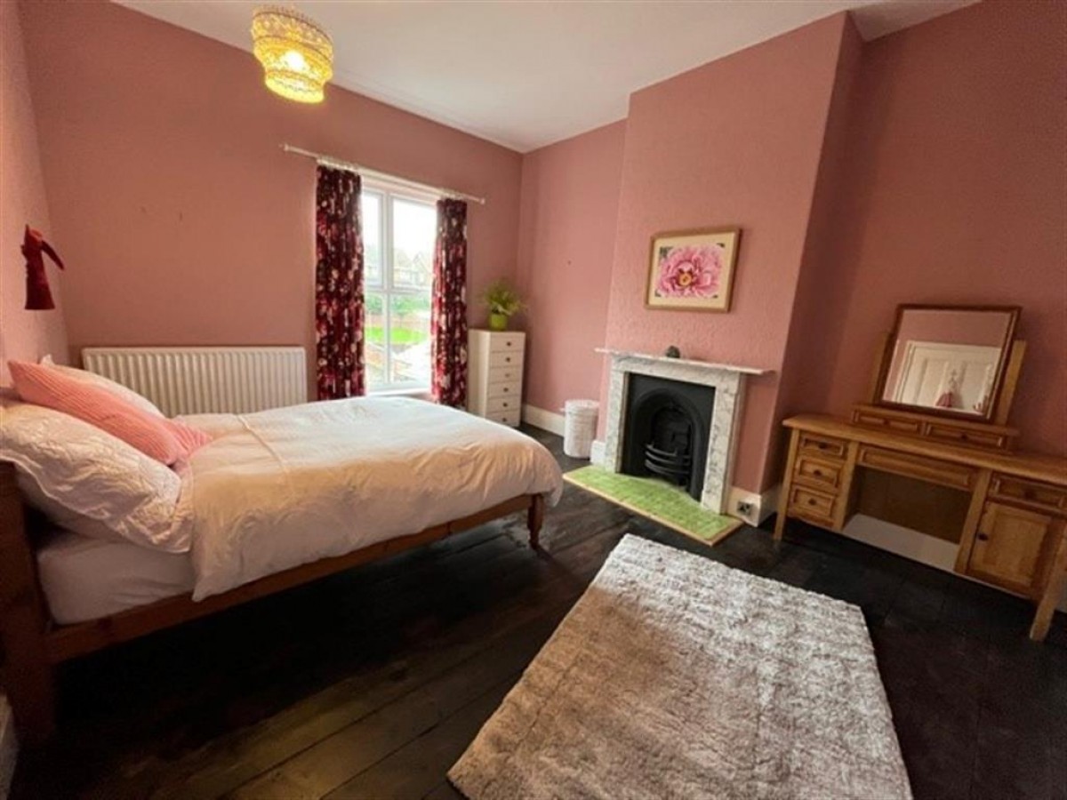 Vicarage Road, Oldbury, B68 8HT