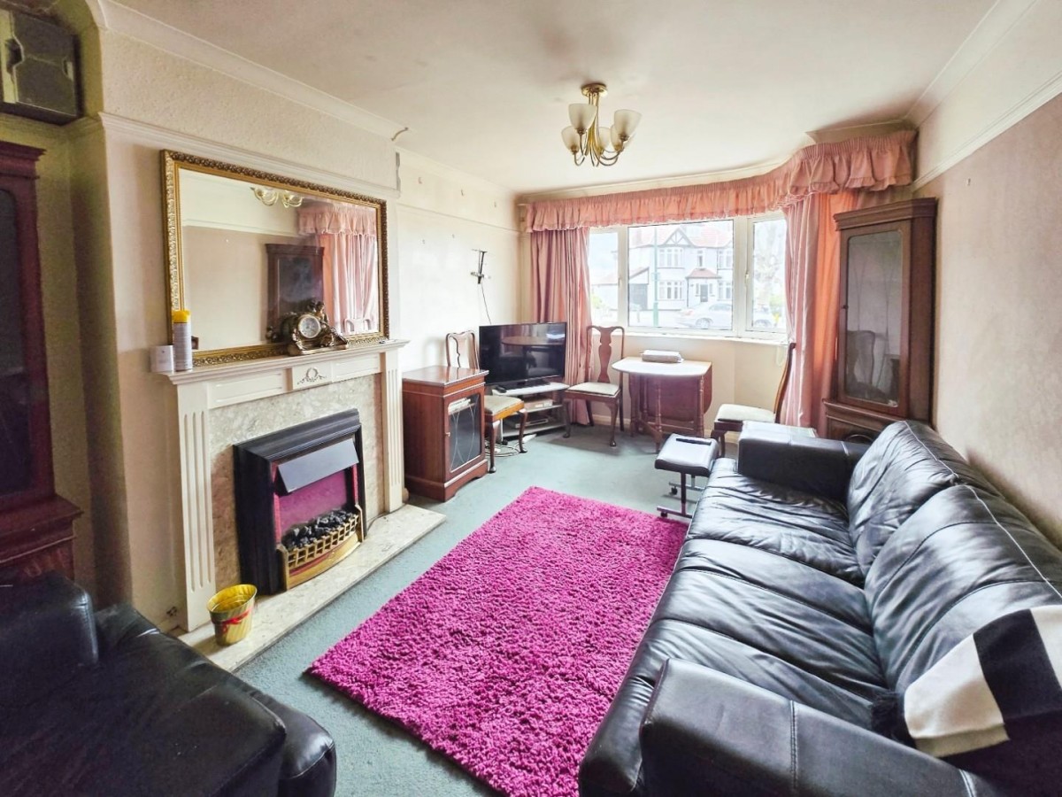 Colston Avenue, Carshalton