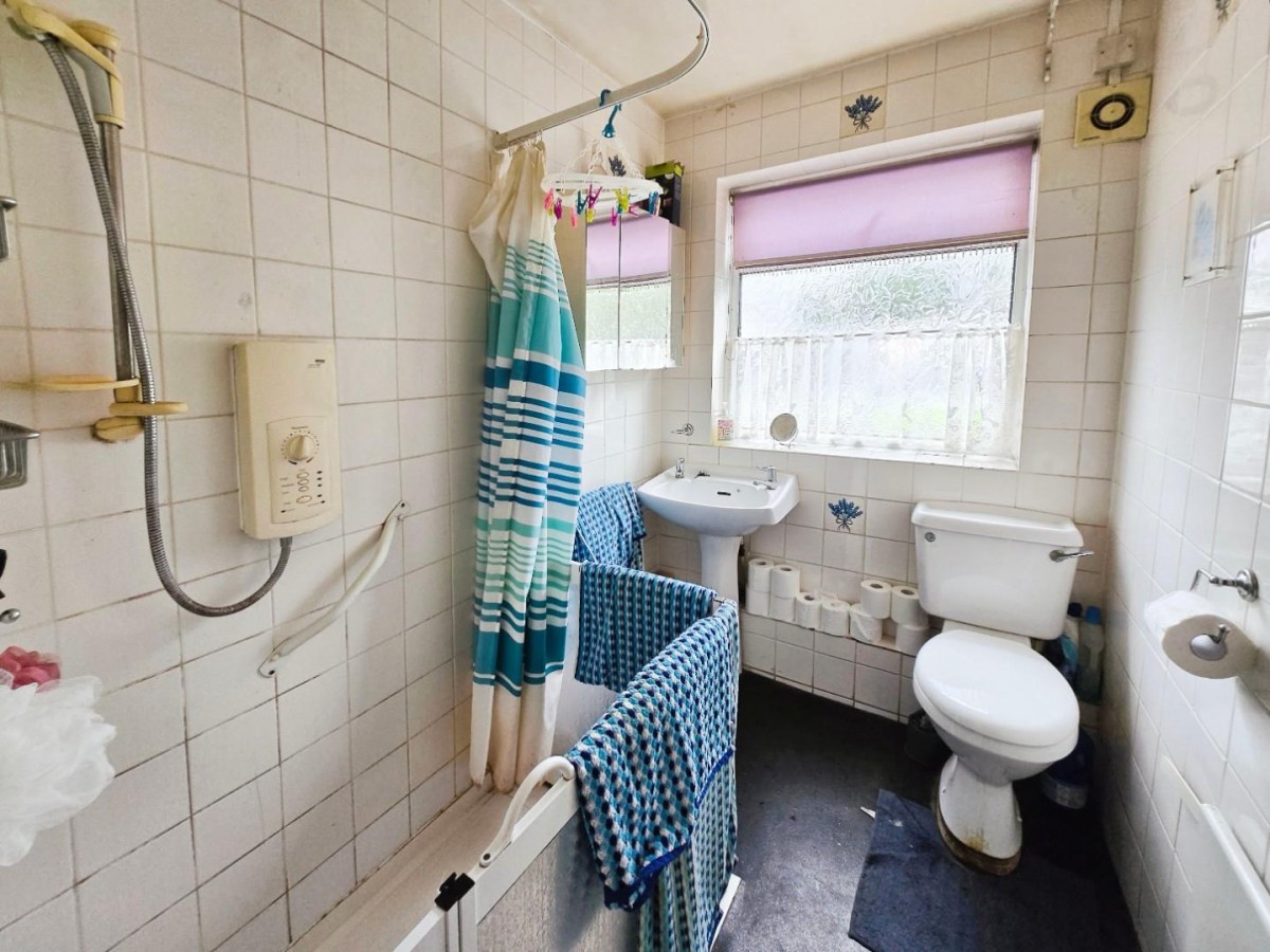 Colston Avenue, Carshalton