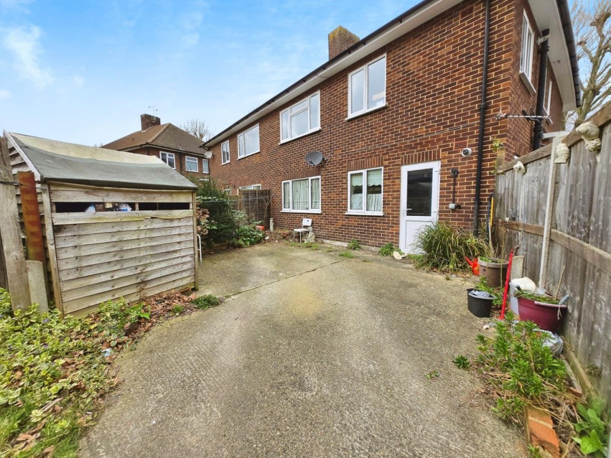 Colston Avenue, Carshalton