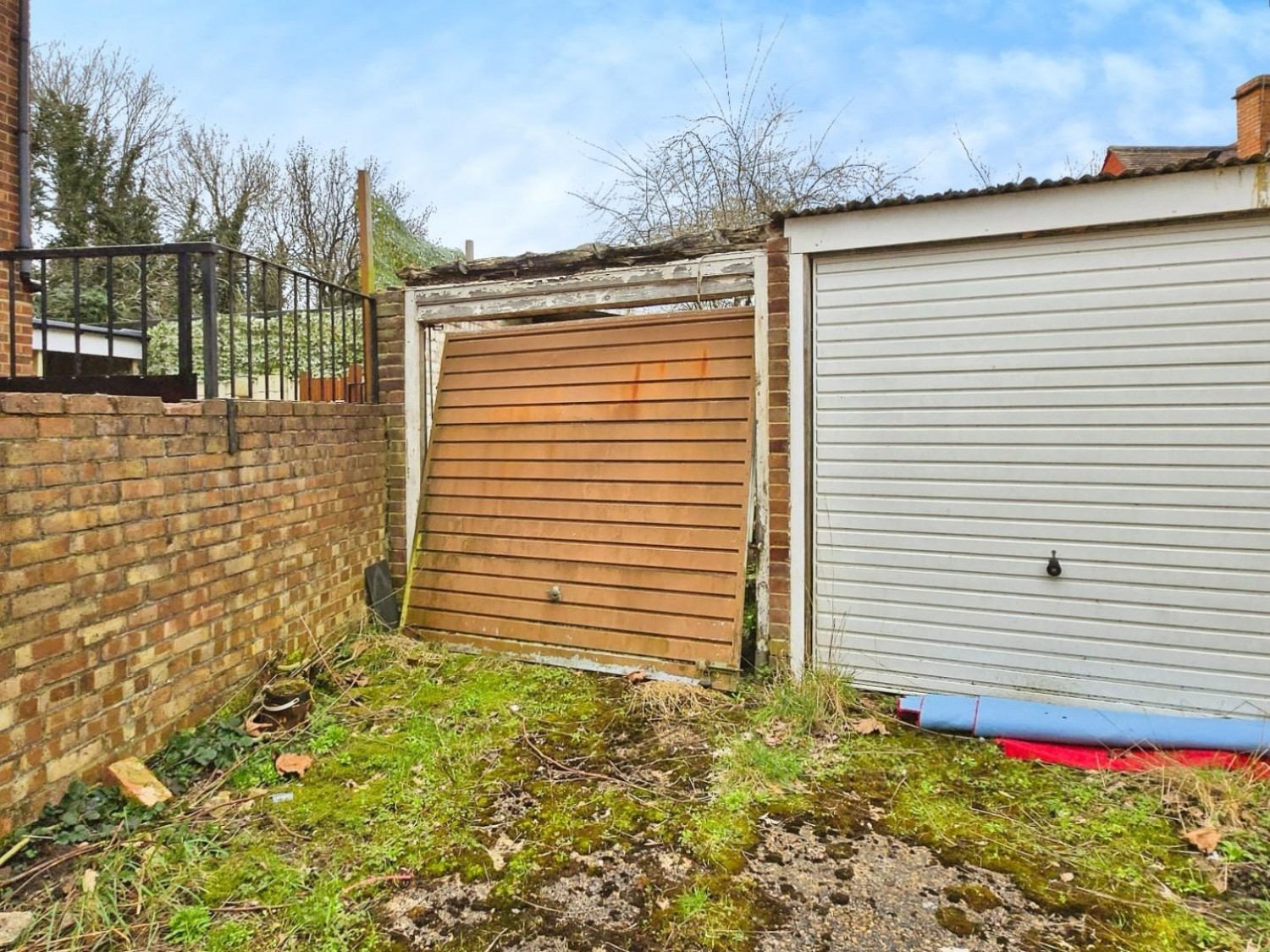 Colston Avenue, Carshalton