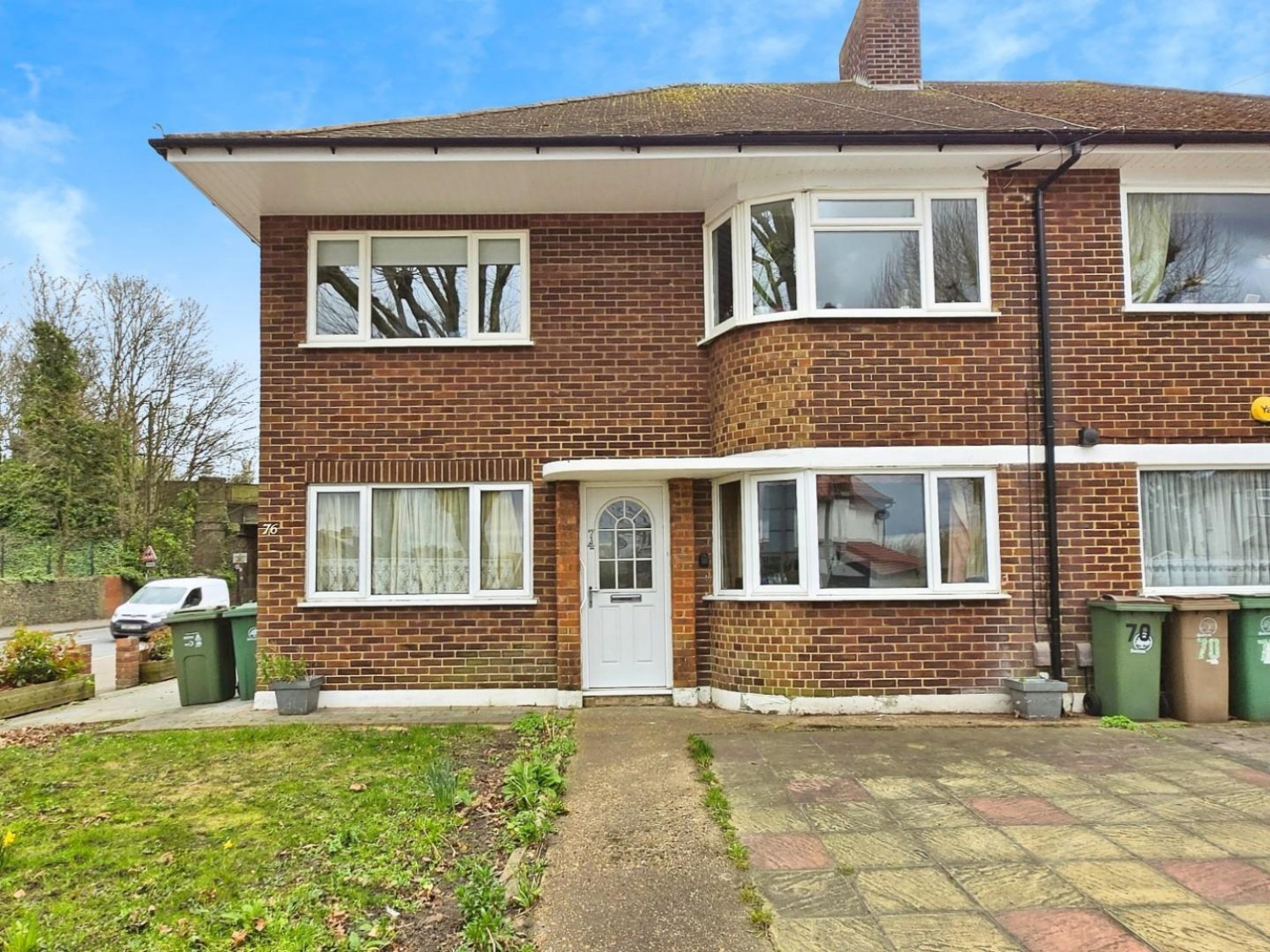 Colston Avenue, Carshalton