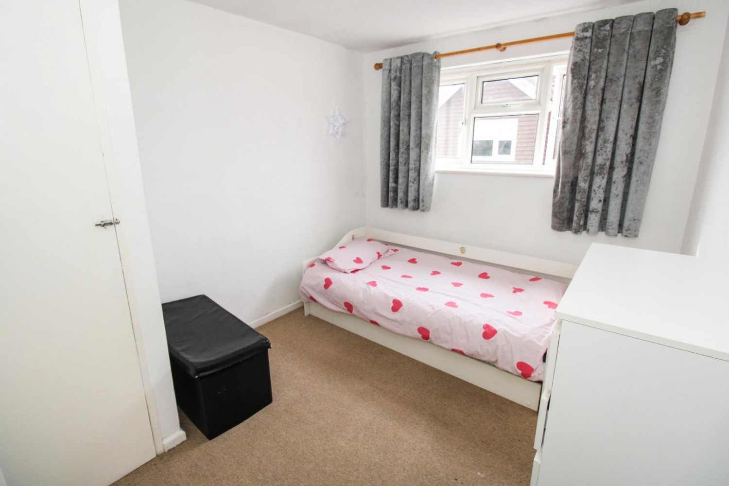 Ravenhead Drive, Hengrove, Bristol