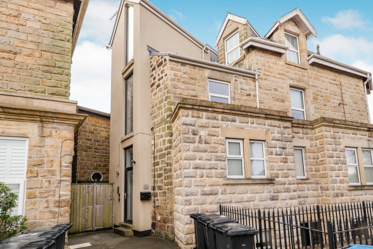 Mayfield Grove, Harrogate, HG1 5HD