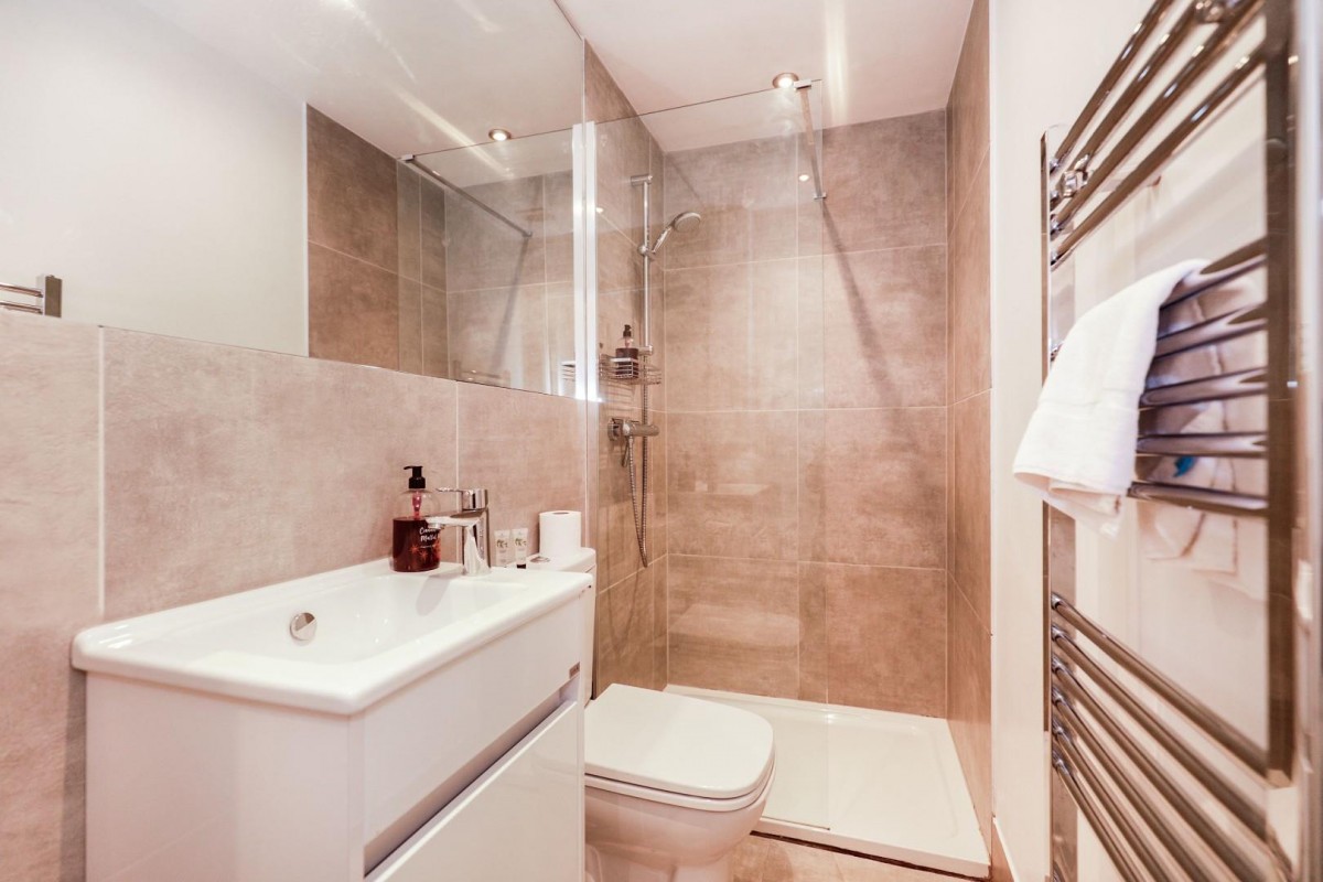 Mayfield Grove, Harrogate, HG1 5HD