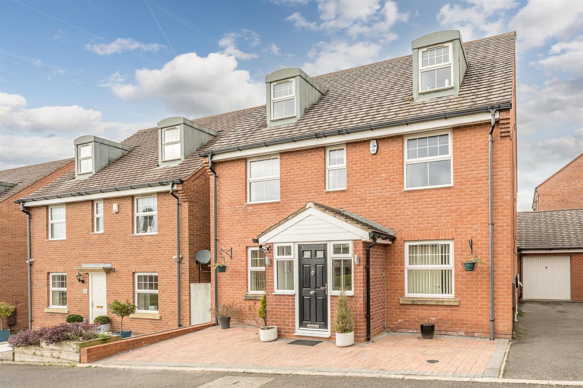 Kirkpatrick Drive, Wordsley, DY8 5TG