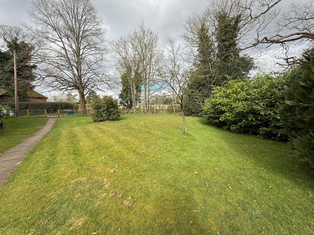 The Brake, Hagley, Stourbridge, DY8 2XJ