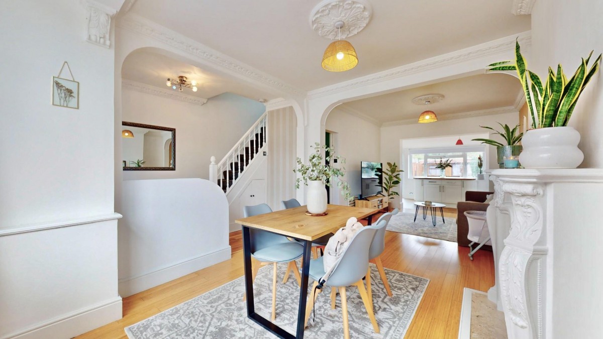 Seabrook Gardens, Romford, RM7