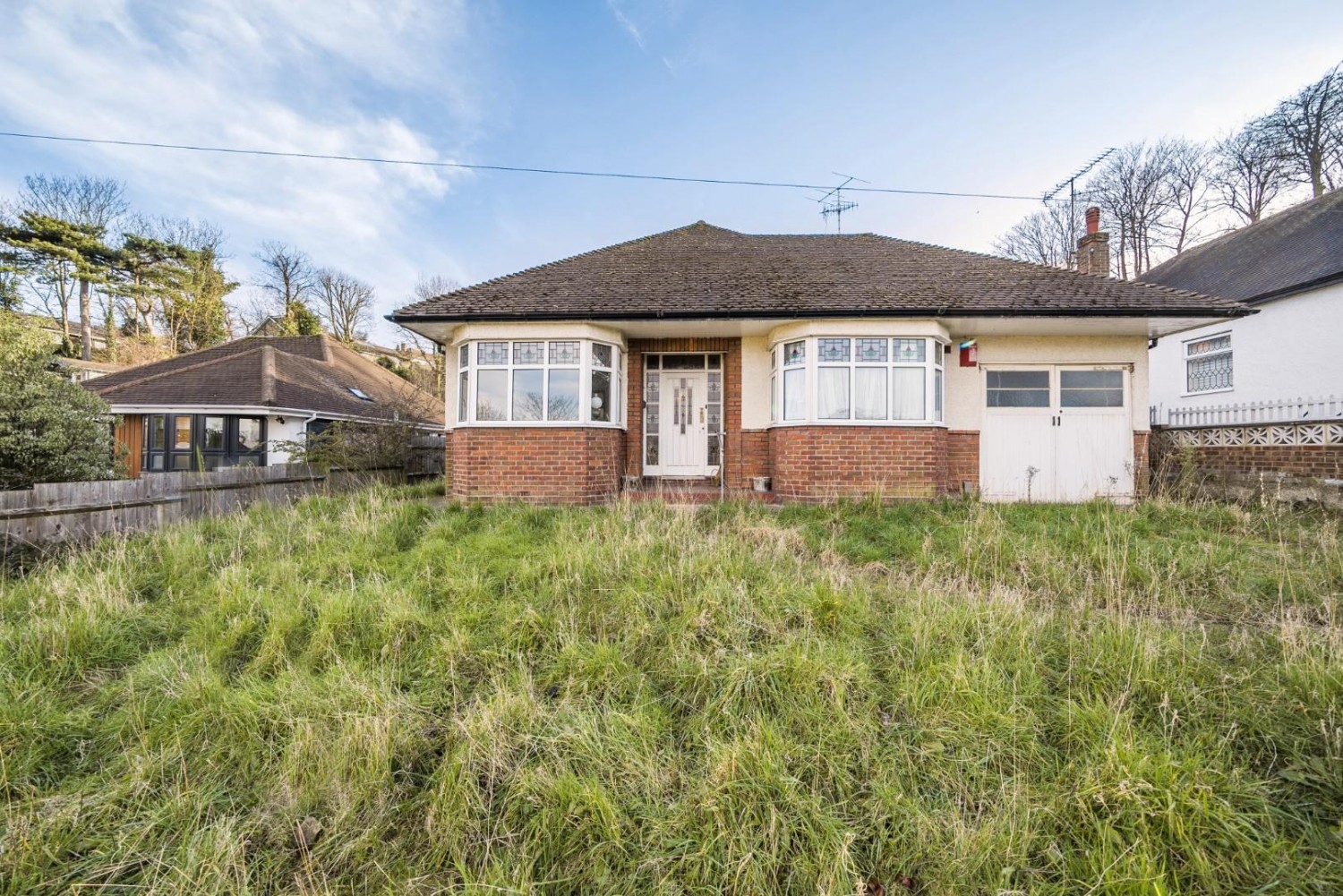 Halt Robin Road, Belvedere