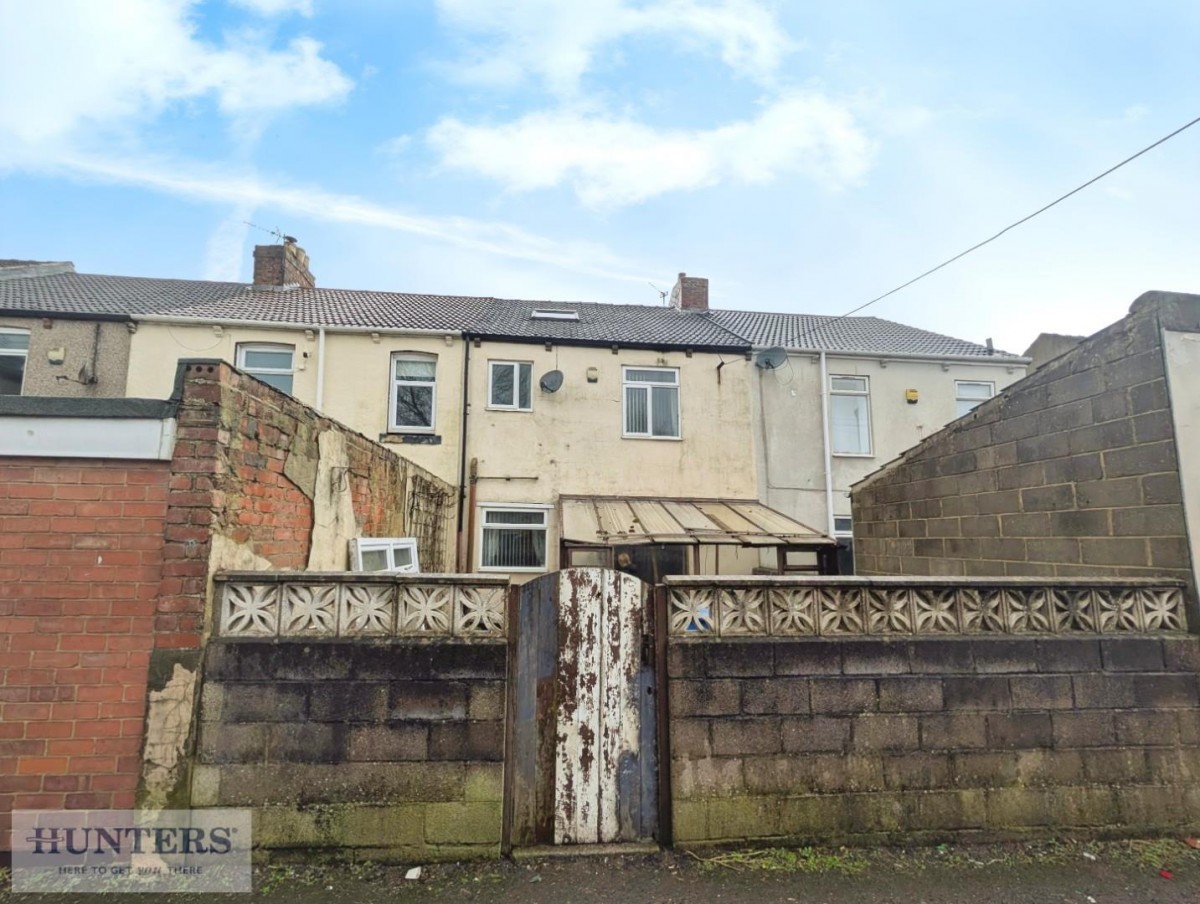 North Road East, Wingate