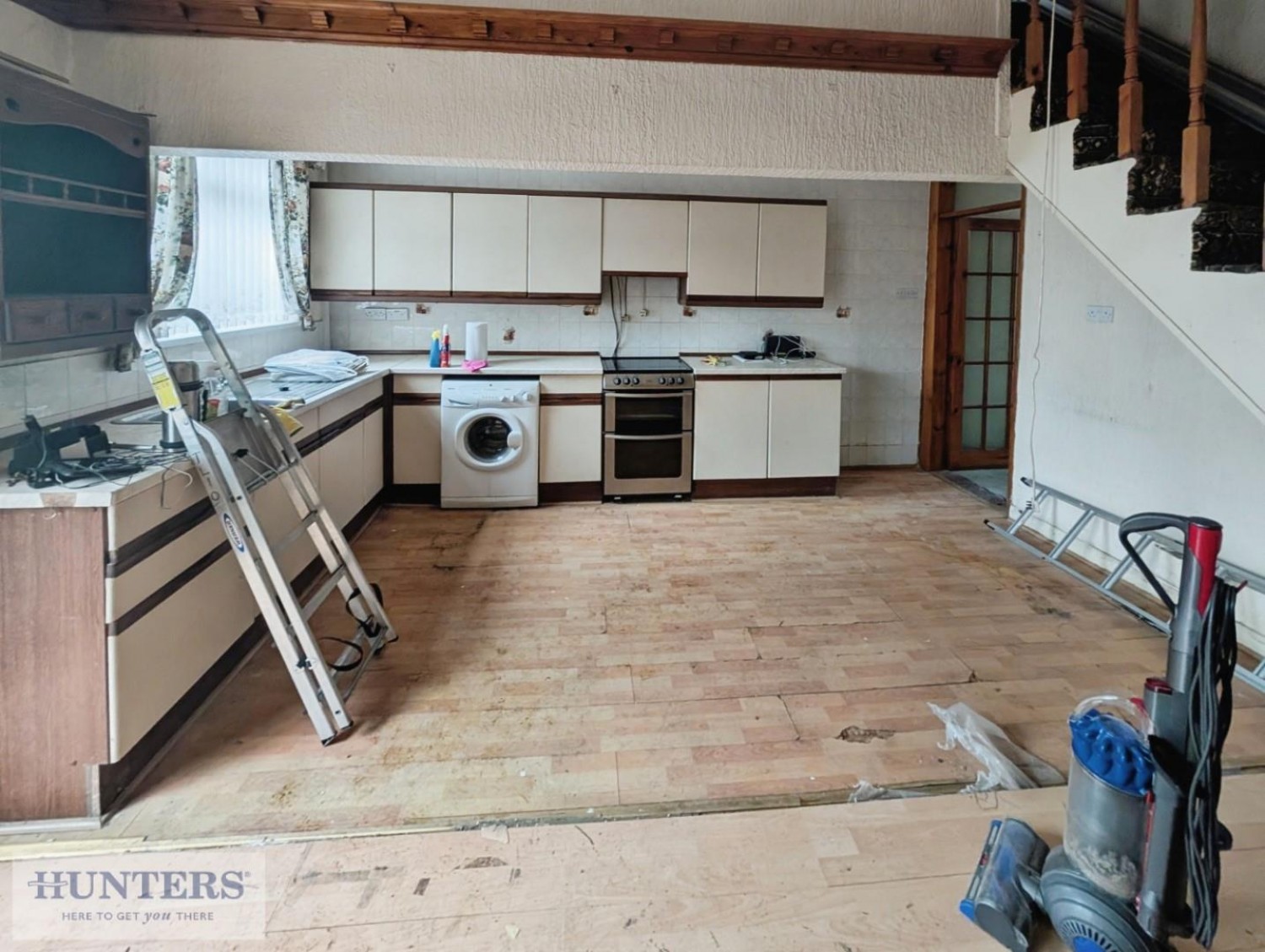 North Road East, Wingate