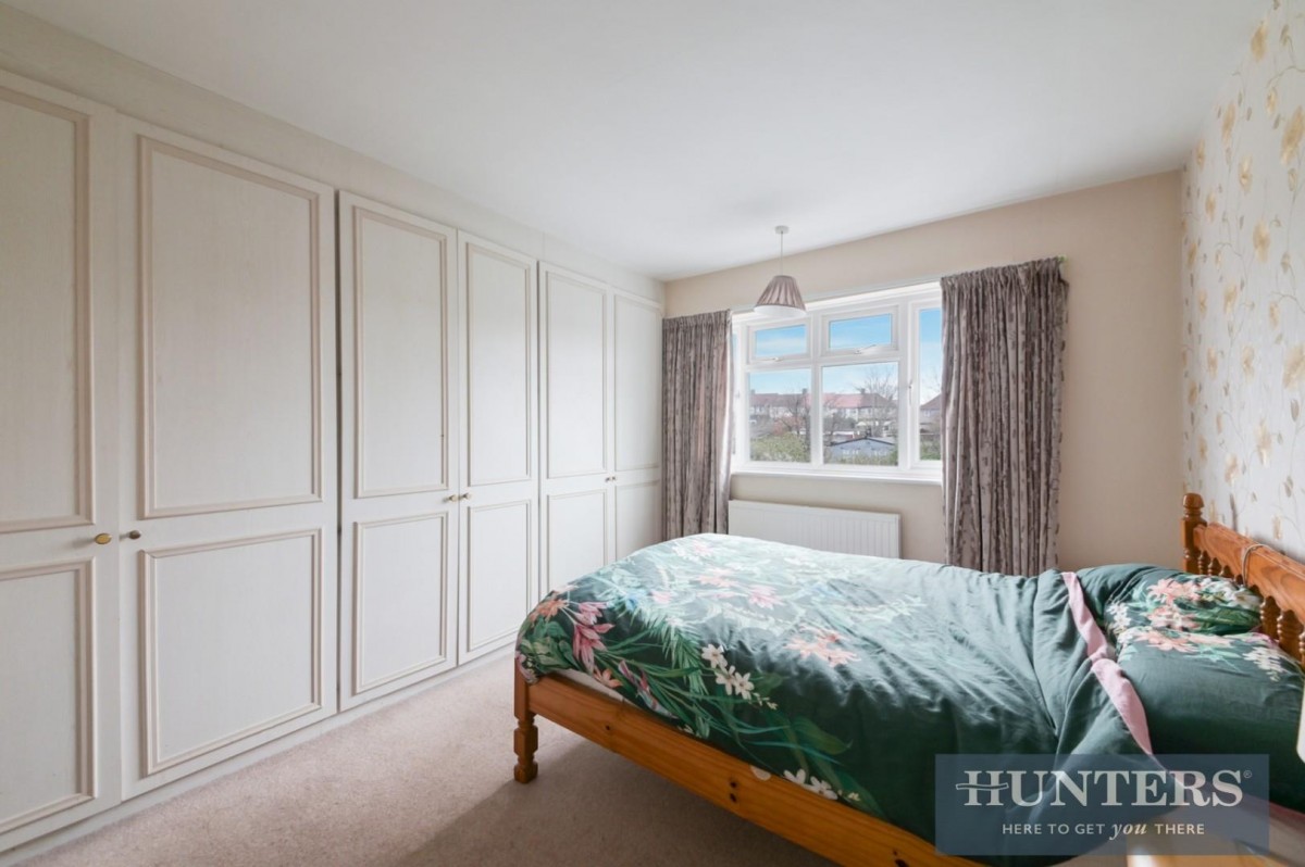 St. Philips Avenue, Worcester Park