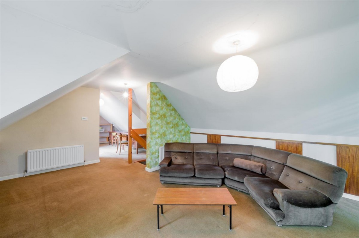 Summercourt Square, Kingswinford, DY6 9QJ