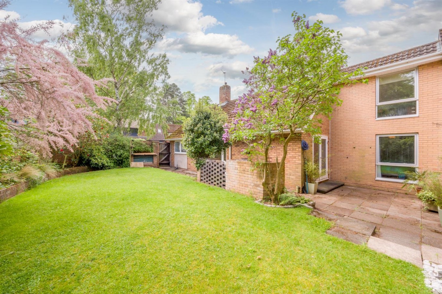 Summercourt Square, Kingswinford, DY6 9QJ