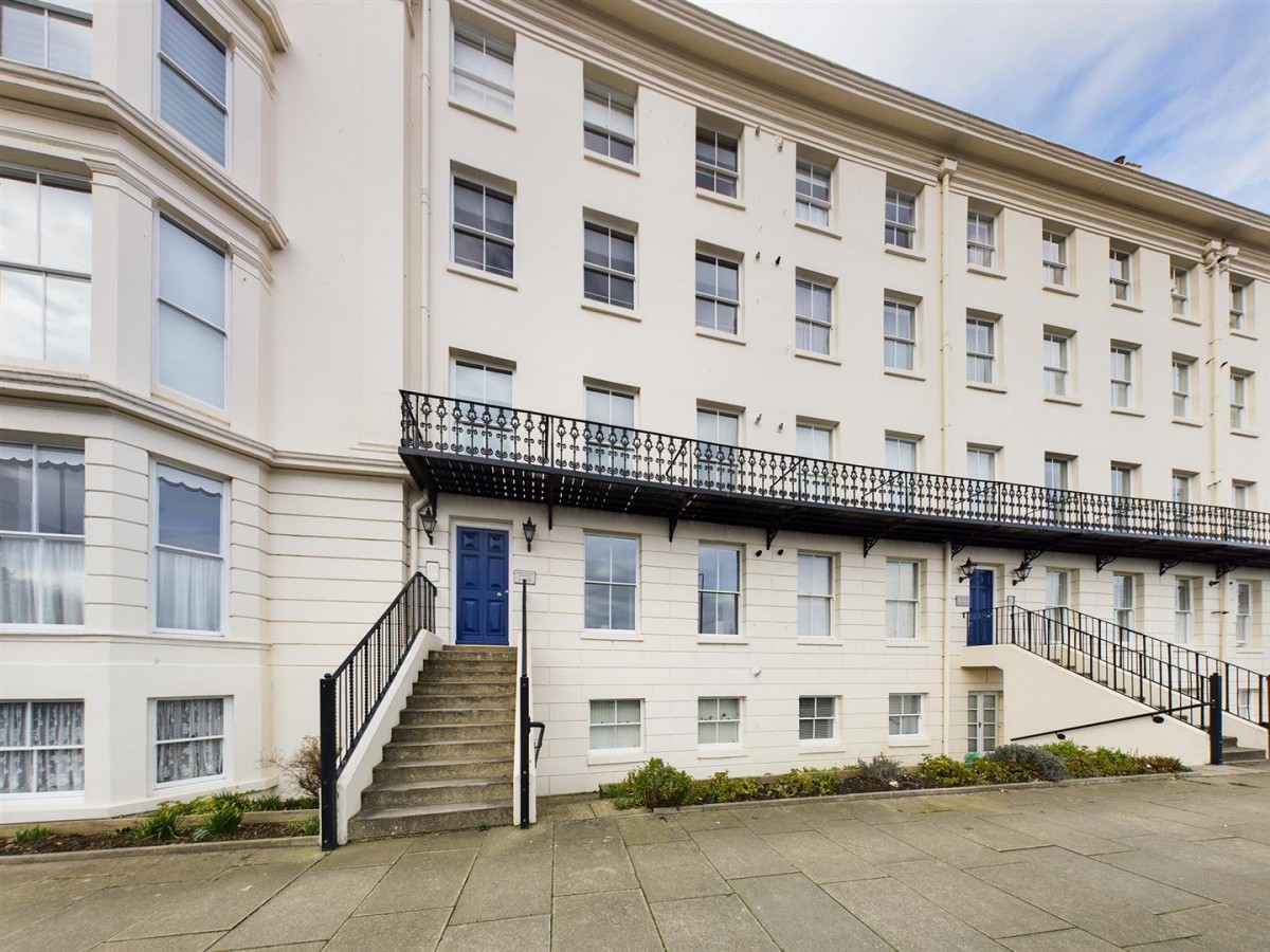 Prince Of Wales Apartments , Prince Of Wales Terrace, Scarborough