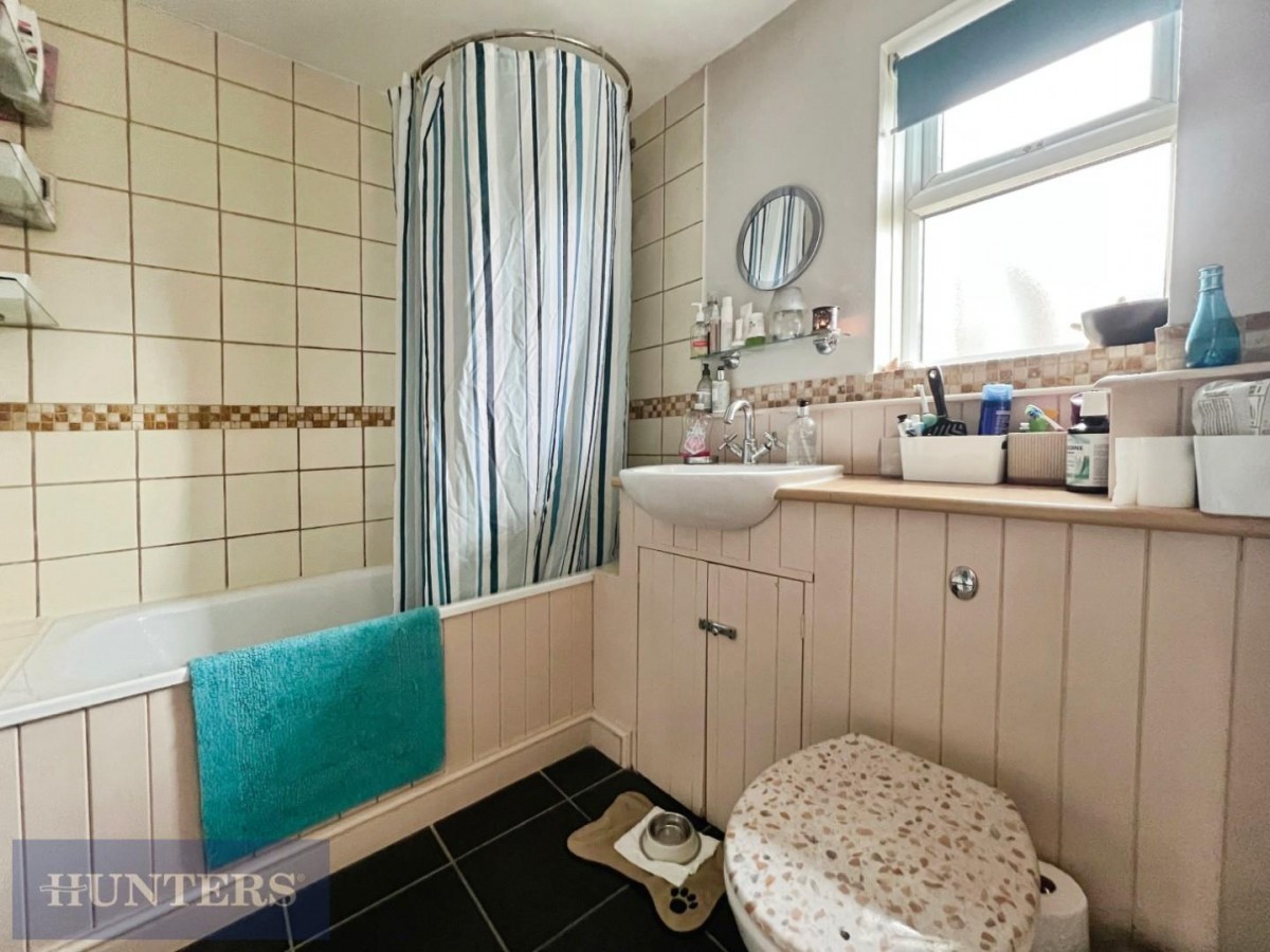 Carlyon Close, Exeter, EX1 3AZ