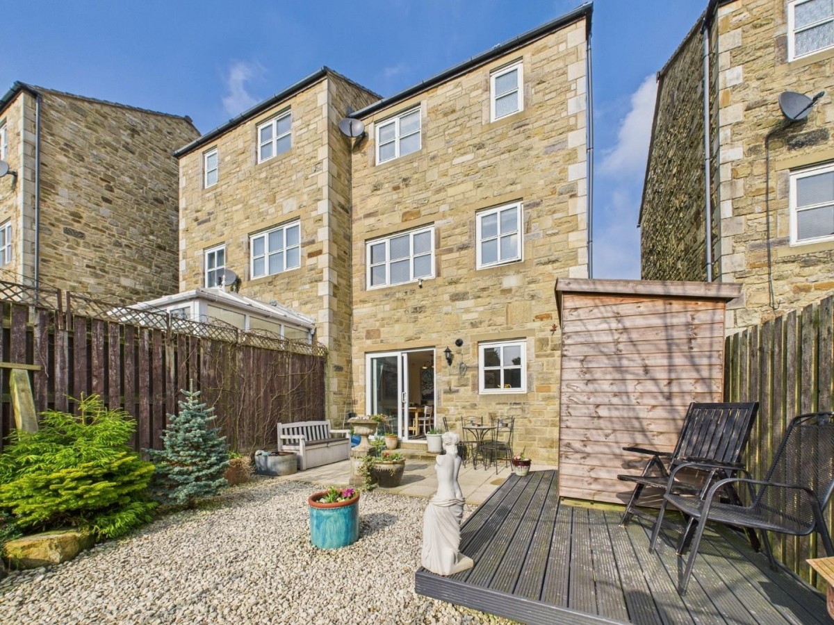 Pepper Hill Lea, Keighley