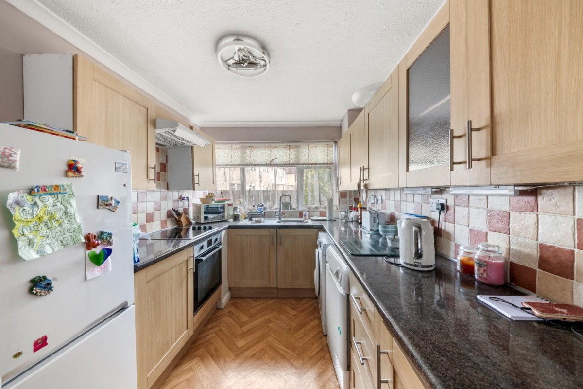 Manor Waye, Uxbridge, UB8 2BQ