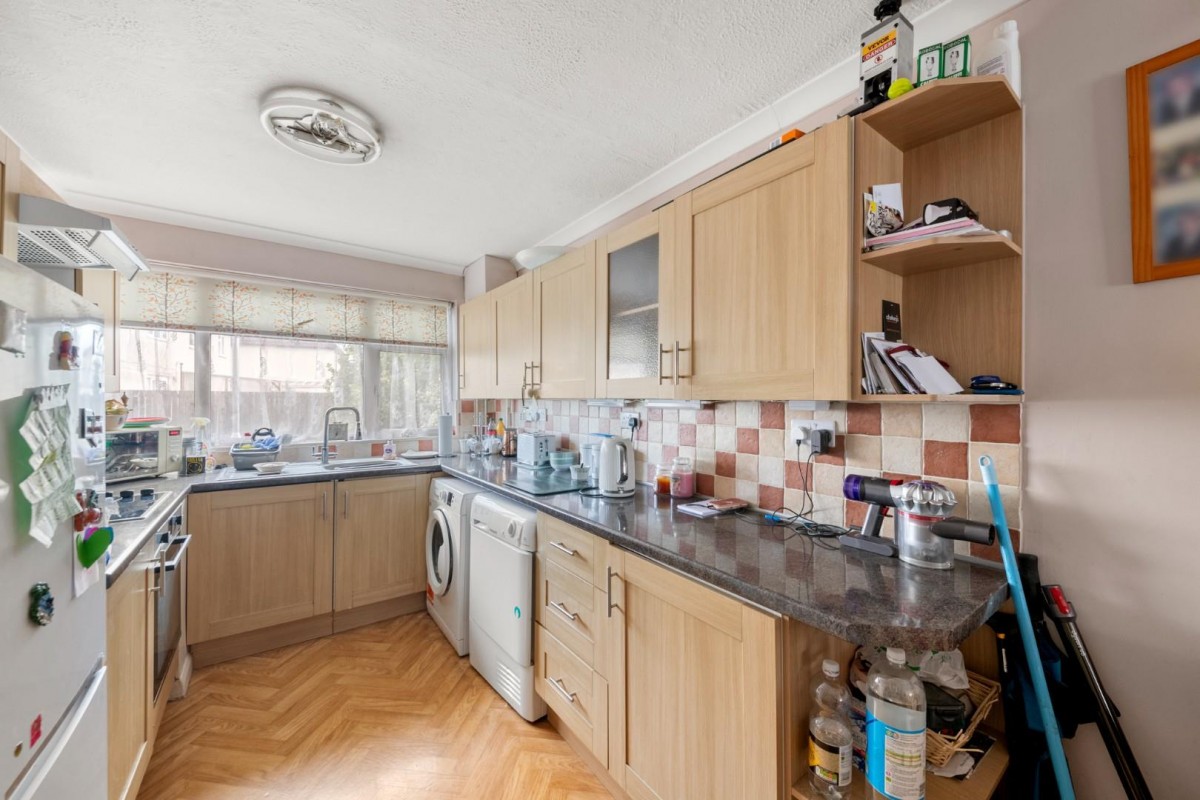 Manor Waye, Uxbridge, UB8 2BQ