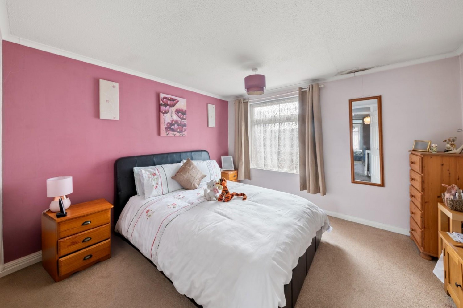 Manor Waye, Uxbridge, UB8 2BQ