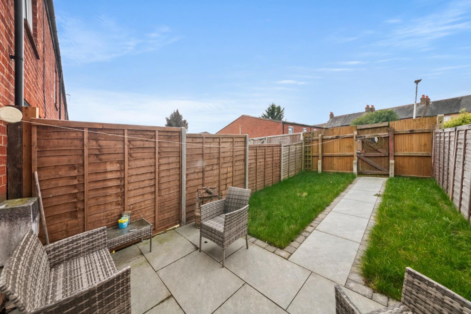 Manor Waye, Uxbridge, UB8 2BQ