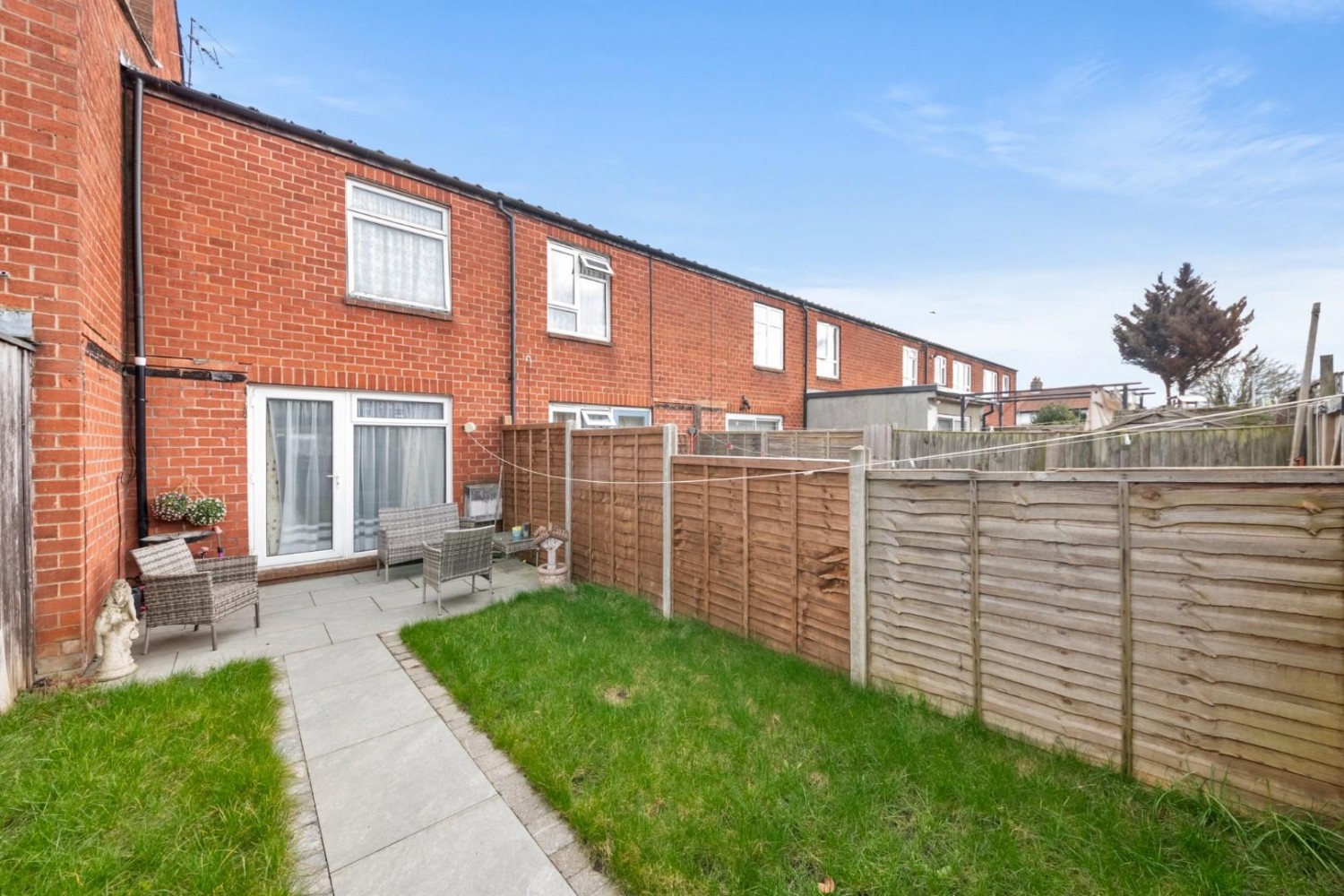Manor Waye, Uxbridge, UB8 2BQ