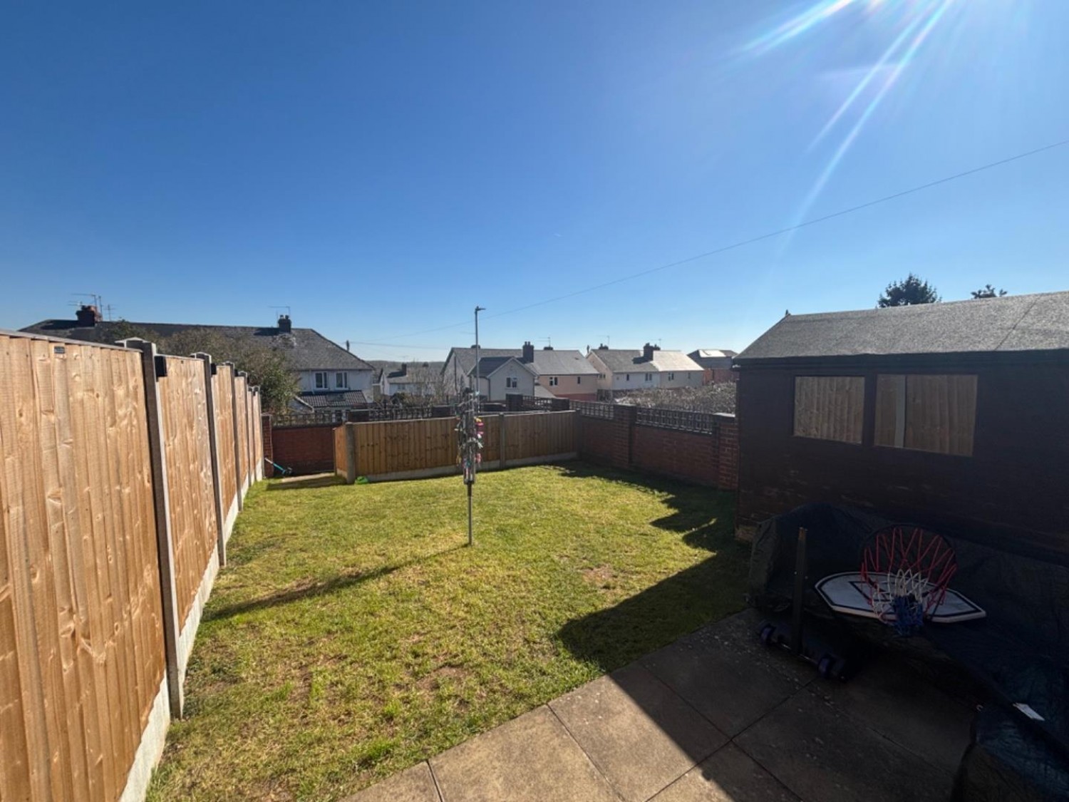 Margaret Llewelyn Davies Close, Redditch B98