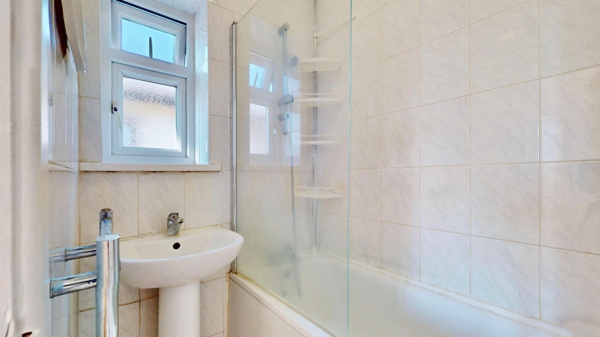 Mayesbrook Road, Dagenham, RM8