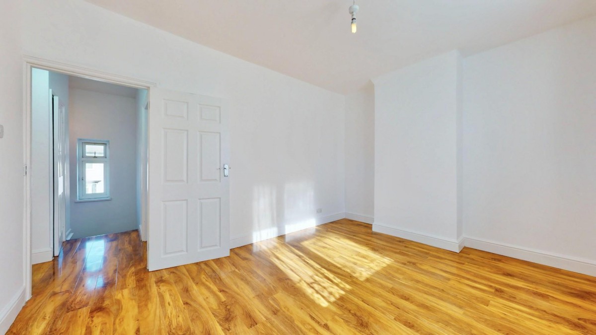 Mayesbrook Road, Dagenham, RM8