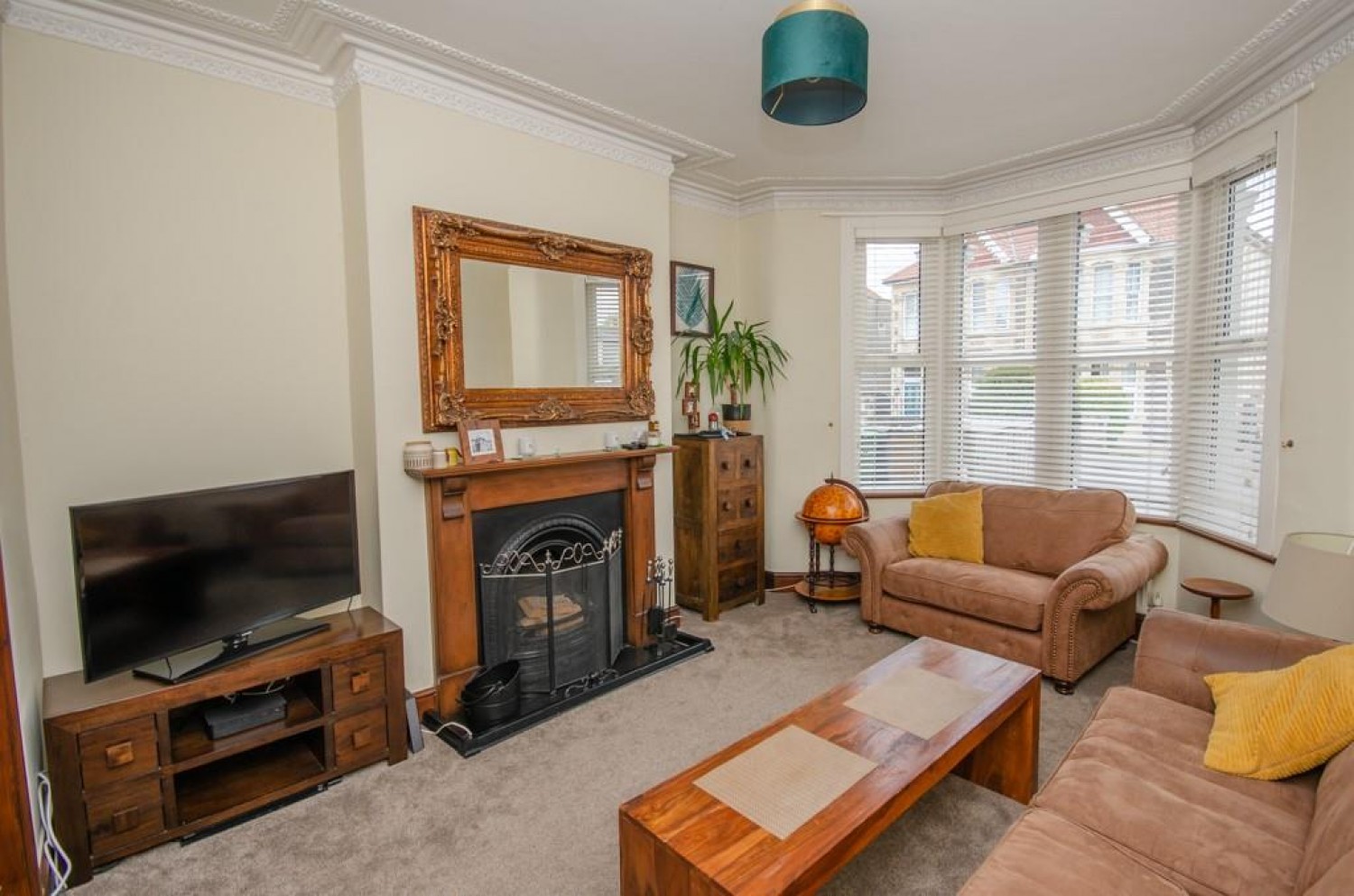 Downend Road, Downend, Bristol, BS16 5UF