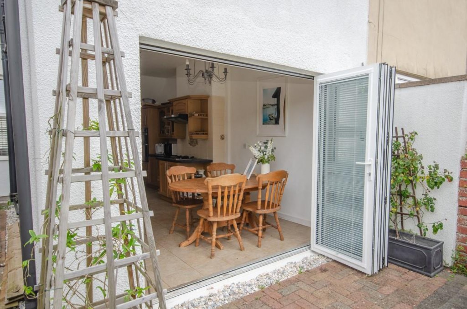 Downend Road, Downend, Bristol, BS16 5UF