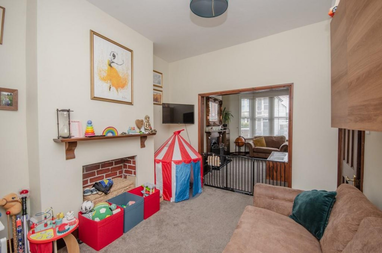 Downend Road, Downend, Bristol, BS16 5UF