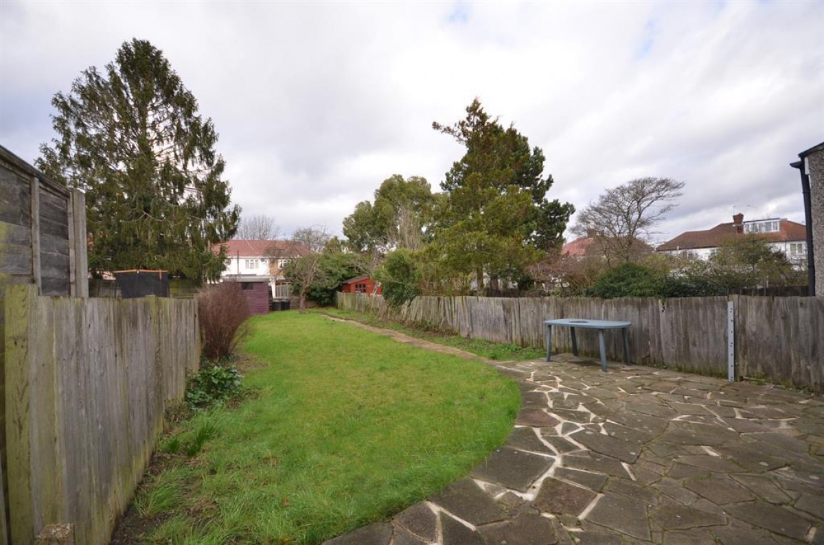 Brampton Grove, Kenton, Harrow, Middlesex, HA3 8LD