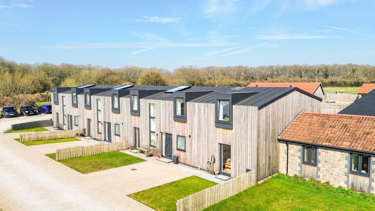 Box Hedge Farm Lane, Coalpit Heath, Bristol